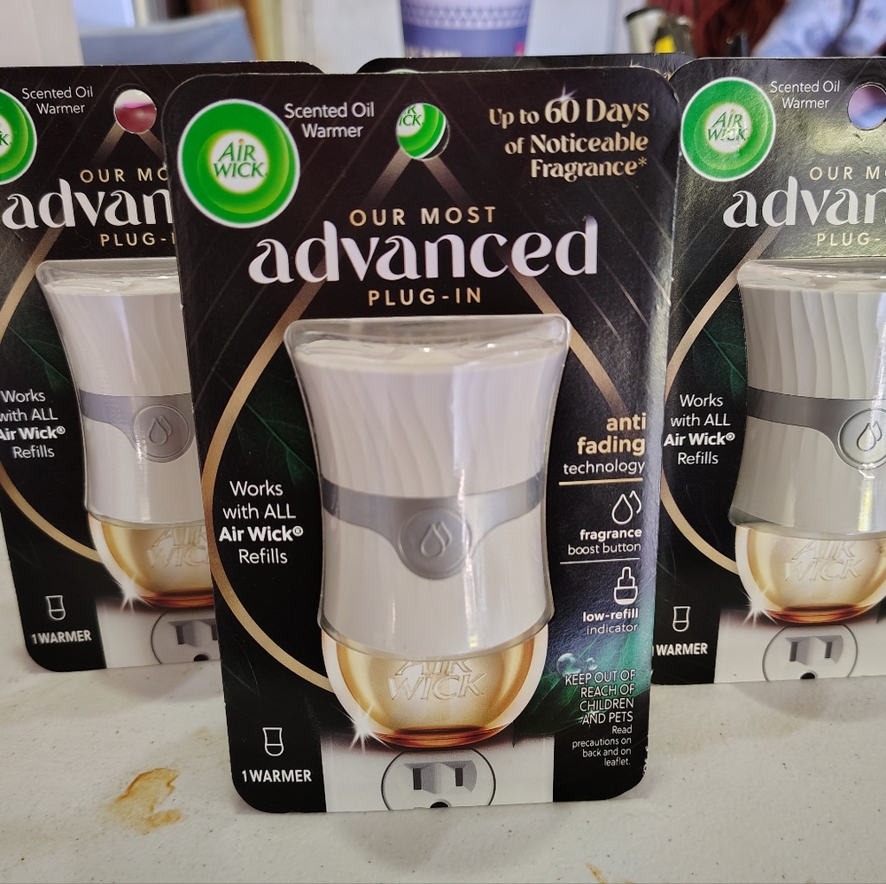 Air Wick Advanced Plug-In Scented Oil Warmer - White